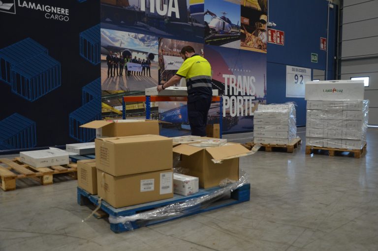 Gestión de expediciones y transporte publicitario coordinado por Logipymes, tu empresa de marketing logístico de confianza